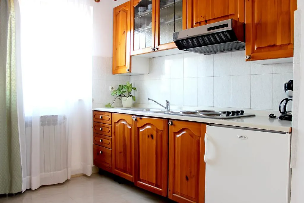Apartments Cavae Romanae Medulin 0*,