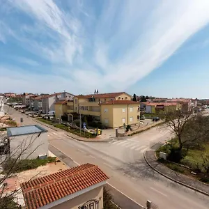  Appartamento Cozy With Private Parking